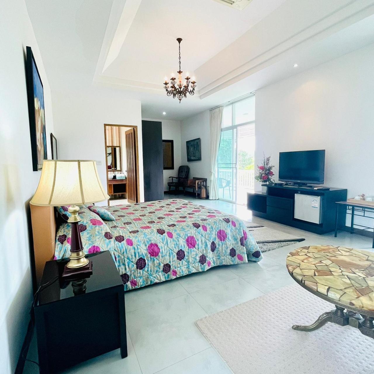 Baan Ing Khao Hotel Pak Chong Exterior foto